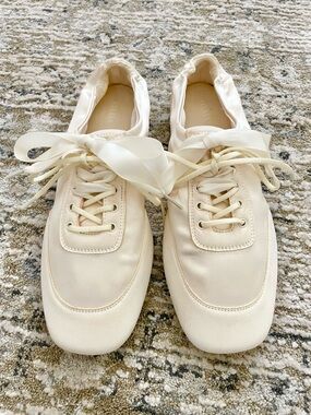 Vivaia Cristina Sneakerina Ballet Sneakers Ribbon Laces Cream